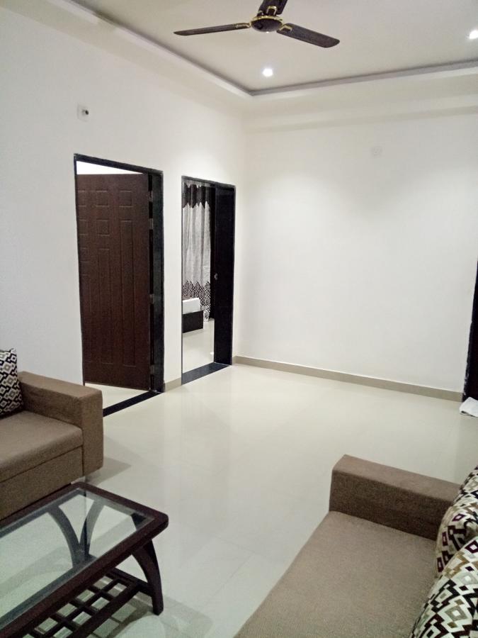 Anamsa Residency Hotel Vrindāvan Exterior foto